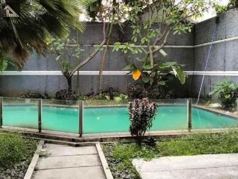 dijual rumah jl gaharu mpr cipete