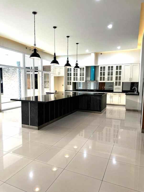 dijual rumah jl jombang pd aren banten