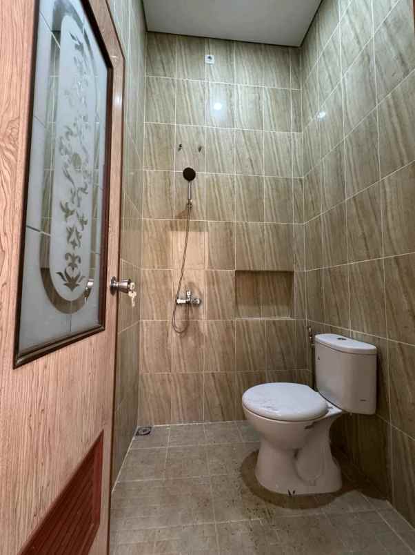 dijual rumah jl kaliurang km 12