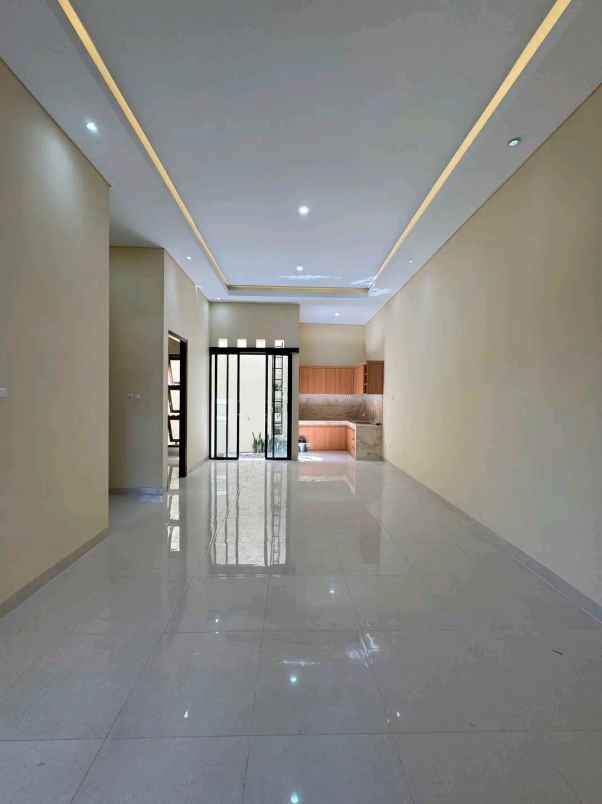 dijual rumah jl kaliurang km 12