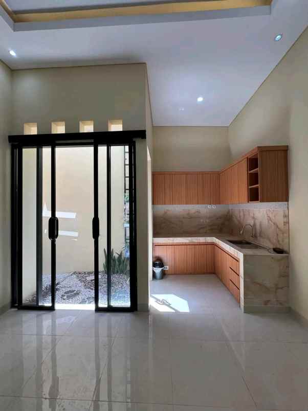 dijual rumah jl kaliurang km 12