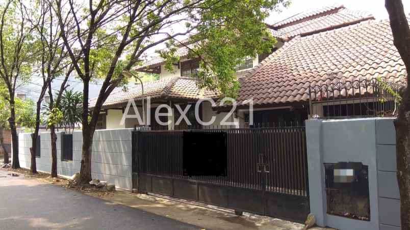 dijual rumah jl kemang jak sel