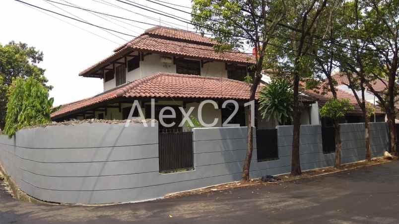 dijual rumah jl kemang jak sel