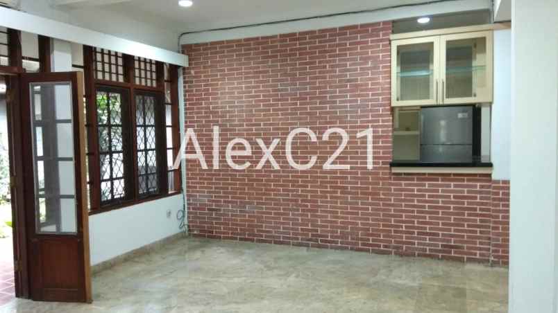 dijual rumah jl kemang jak sel