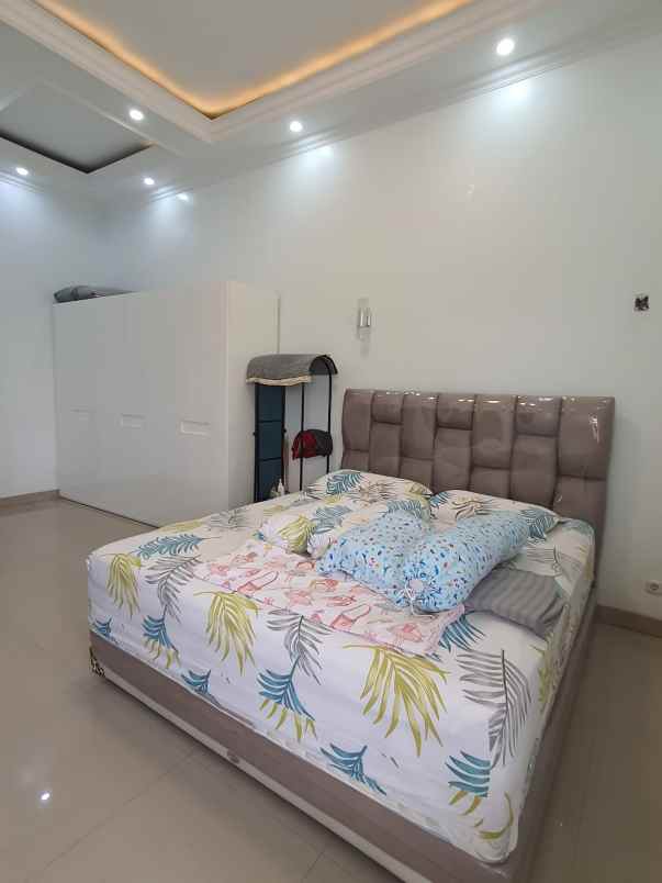 dijual rumah jl keputih tegal