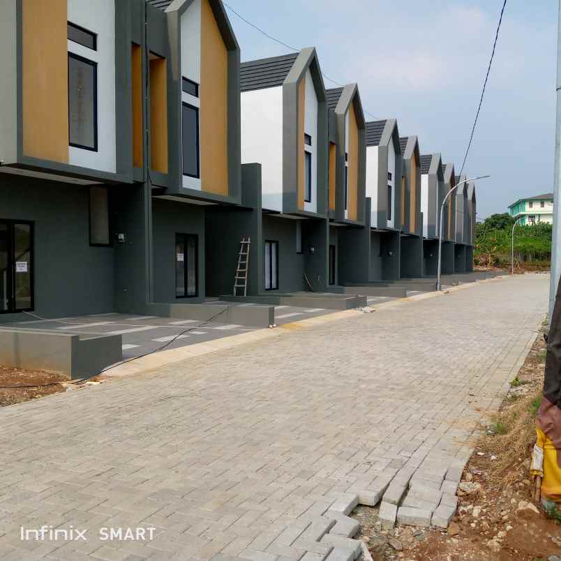 dijual rumah jl lkr selatan suradita