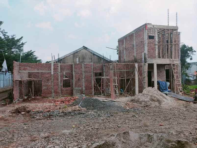 dijual rumah jl masjid buaran kodiklat