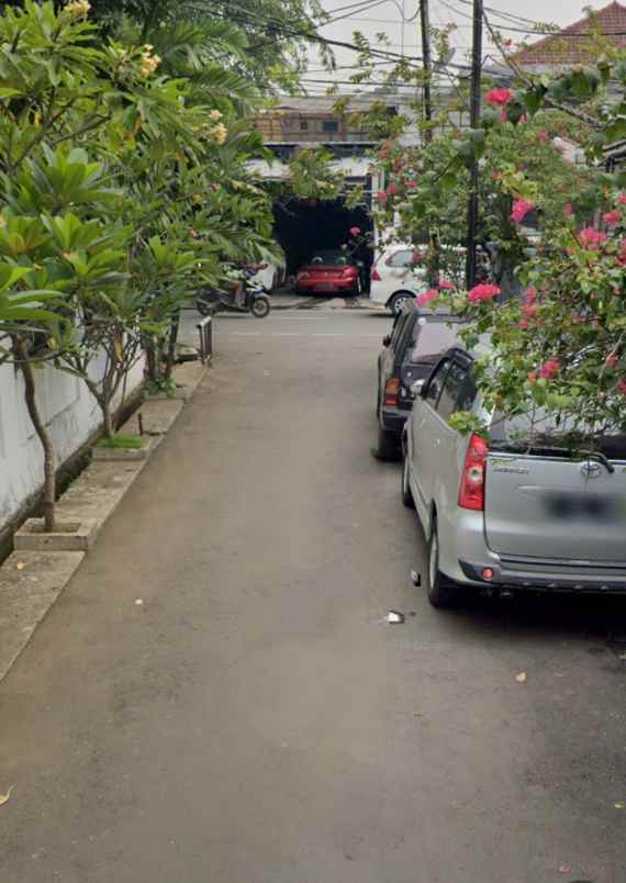 dijual rumah jl masjid wustho pondok