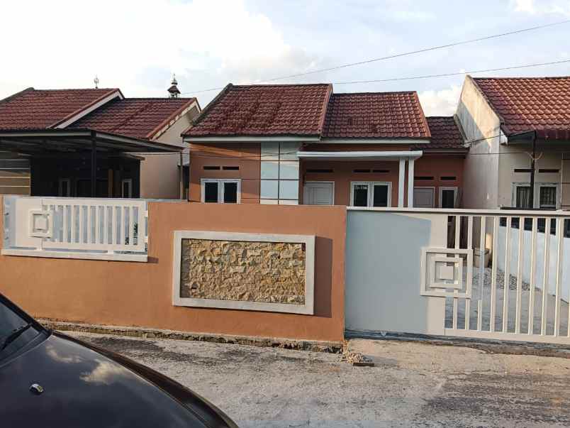 dijual rumah jl matoa raya