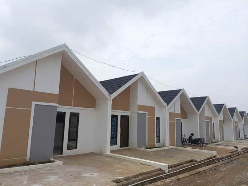 dijual rumah jl merkar bakti parakanmuncang