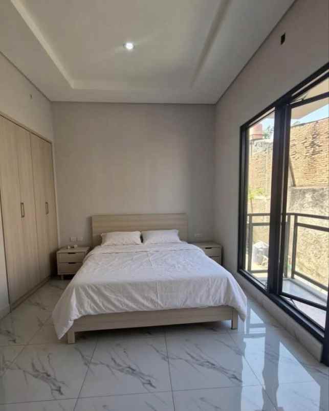 dijual rumah jl mualim aminudin cibubur