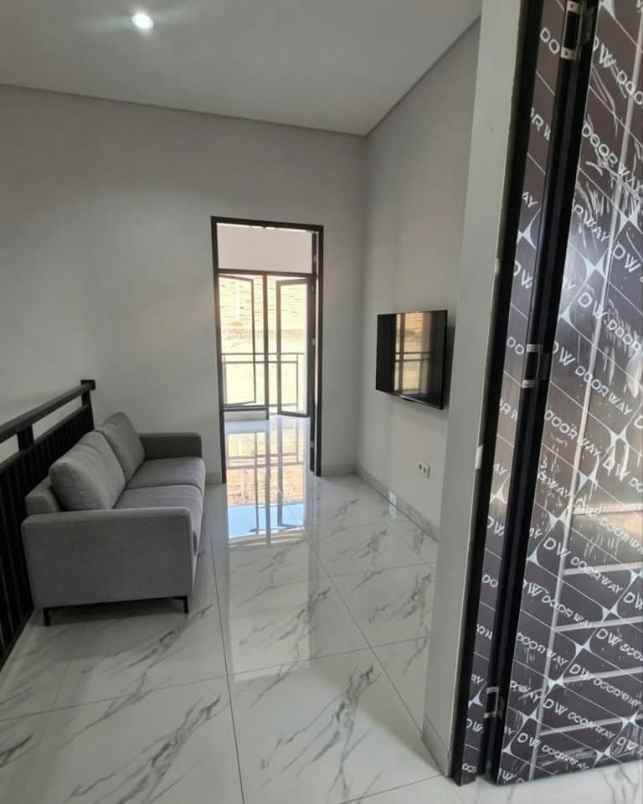 dijual rumah jl mualim aminudin cibubur