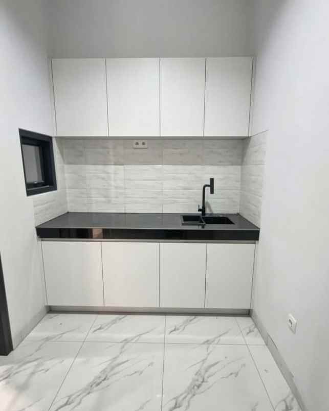 dijual rumah jl mualim aminudin cibubur