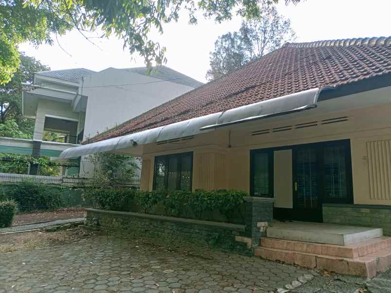 dijual rumah jl multatuli no 05 kel