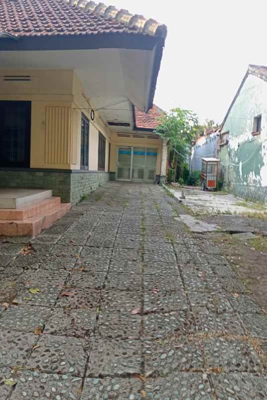 dijual rumah jl multatuli no 05 kel