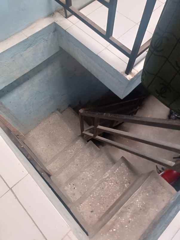 dijual rumah jl pahlawan kerja