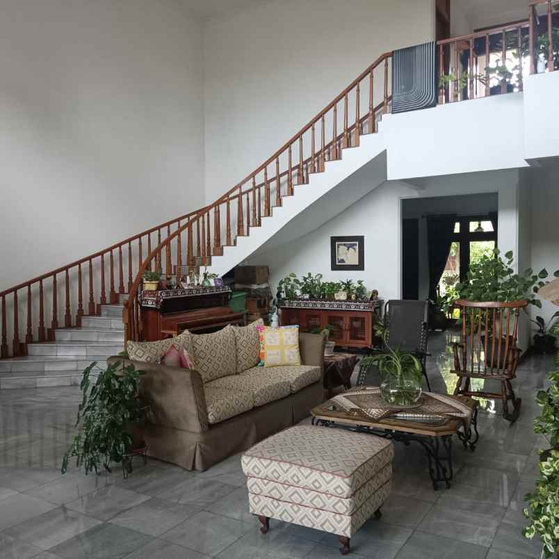 dijual rumah jl pejaten barat