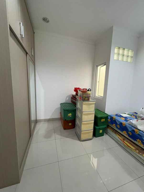 dijual rumah jl penerangan grogol