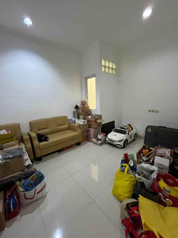 dijual rumah jl penerangan grogol