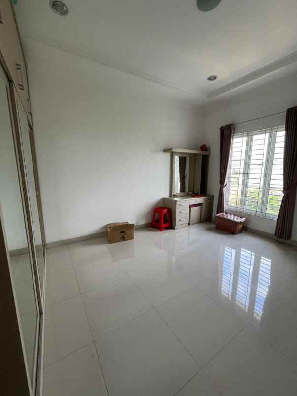 dijual rumah jl penerangan grogol