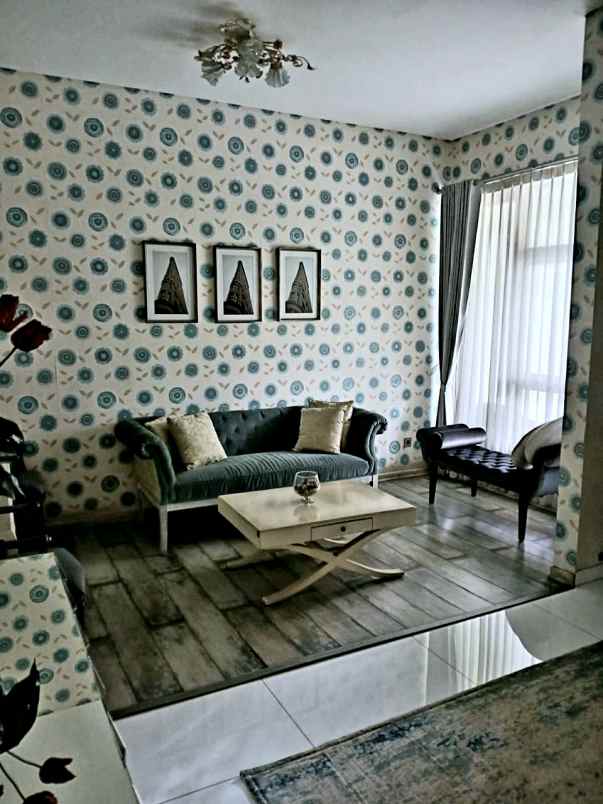 dijual rumah jl perum resinda