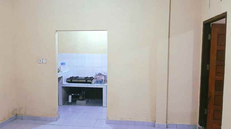 dijual rumah jl provinsi