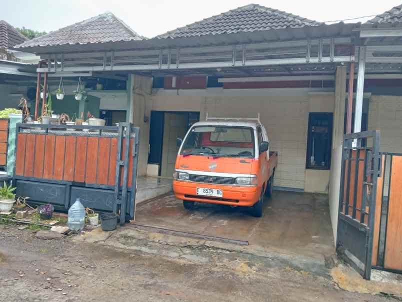 dijual rumah jl raya cangkiran gunung pati