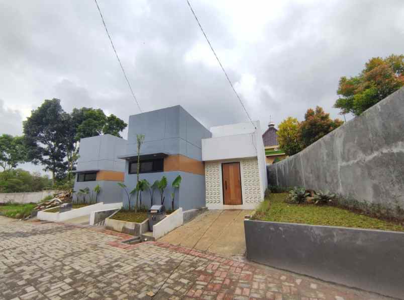 dijual rumah jl raya ciomas bogor