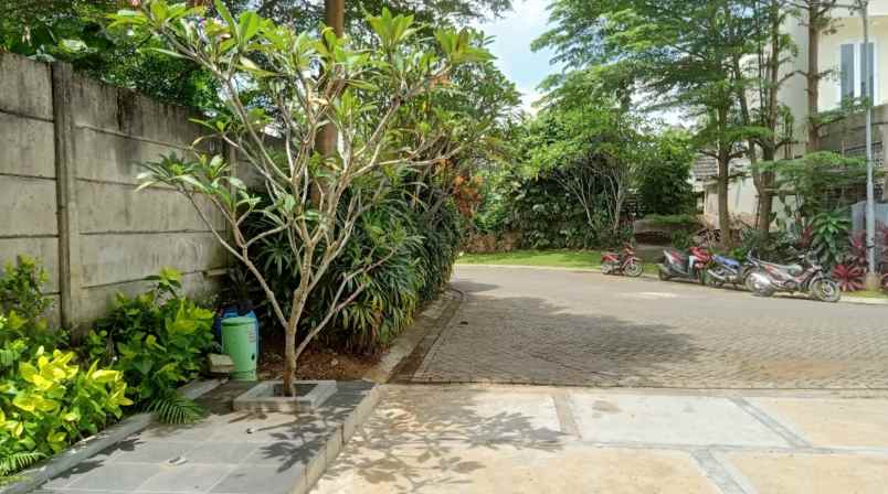 dijual rumah jl raya jatimulya