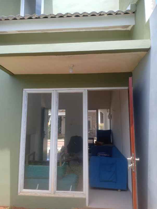 dijual rumah jl raya mustika jaya kota