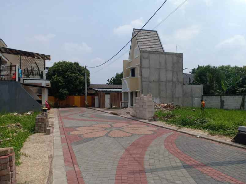 dijual rumah jl raya mustika jaya kota