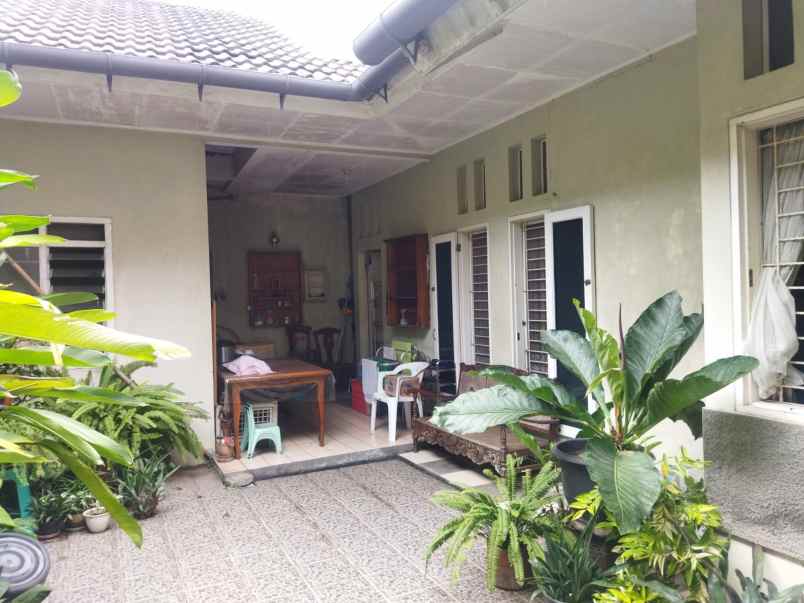 dijual rumah jl selat bali duren sawit