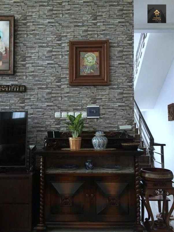 dijual rumah jl setiabudi