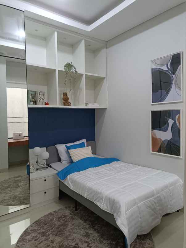 dijual rumah jl setraduta