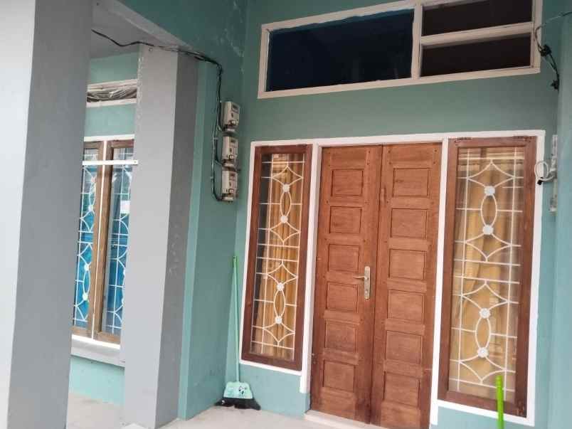 dijual rumah jl soebrantas
