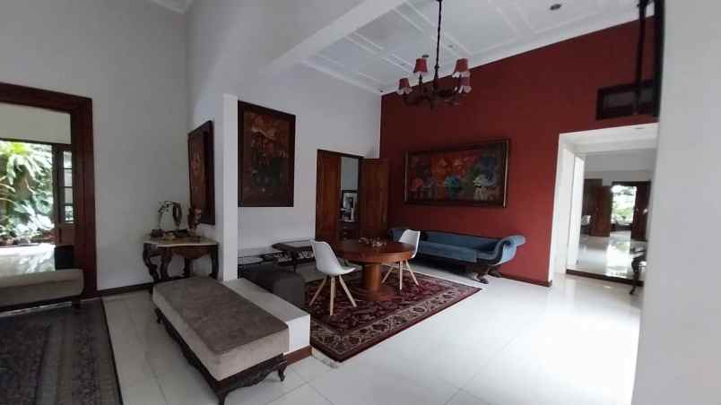 dijual rumah jl taman sunda kelapa