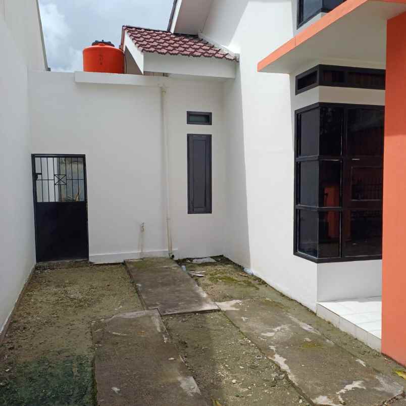 dijual rumah jl todak