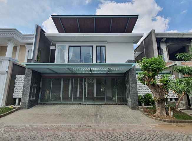 dijual rumah jl villa royal