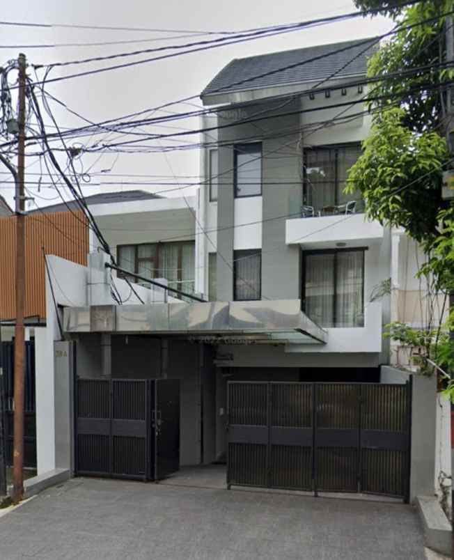 dijual rumah jl wijaya