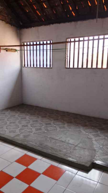 dijual rumah jln bulak macan harapan
