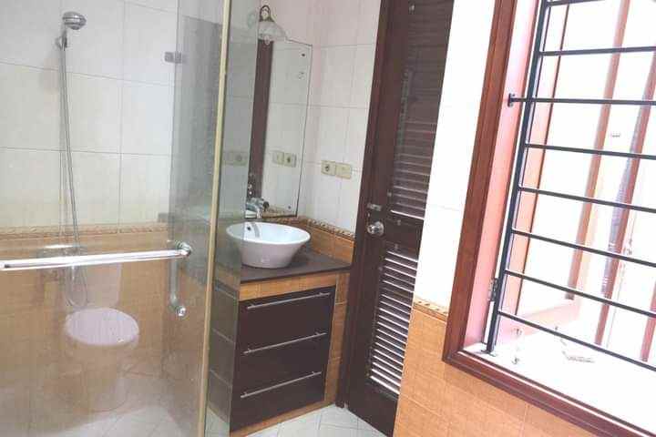 dijual rumah jln lebak bulus cilandak