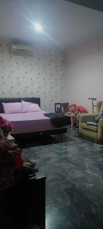 dijual rumah jln rc veteran 178