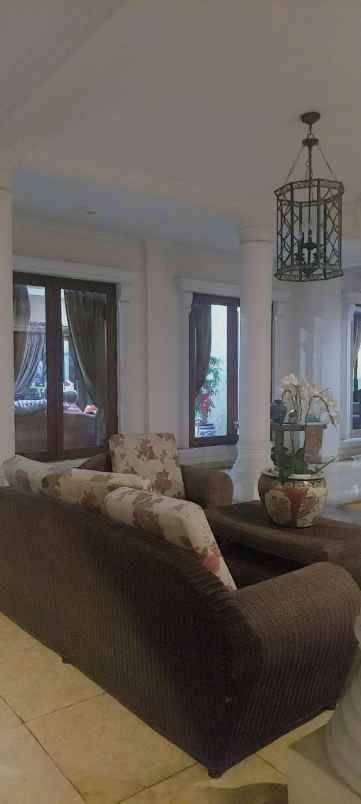 dijual rumah jln rc veteran 178