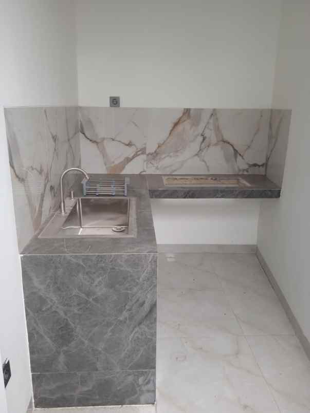 dijual rumah jln ridwan rais