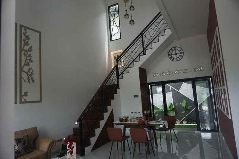 dijual rumah jln ridwan rais