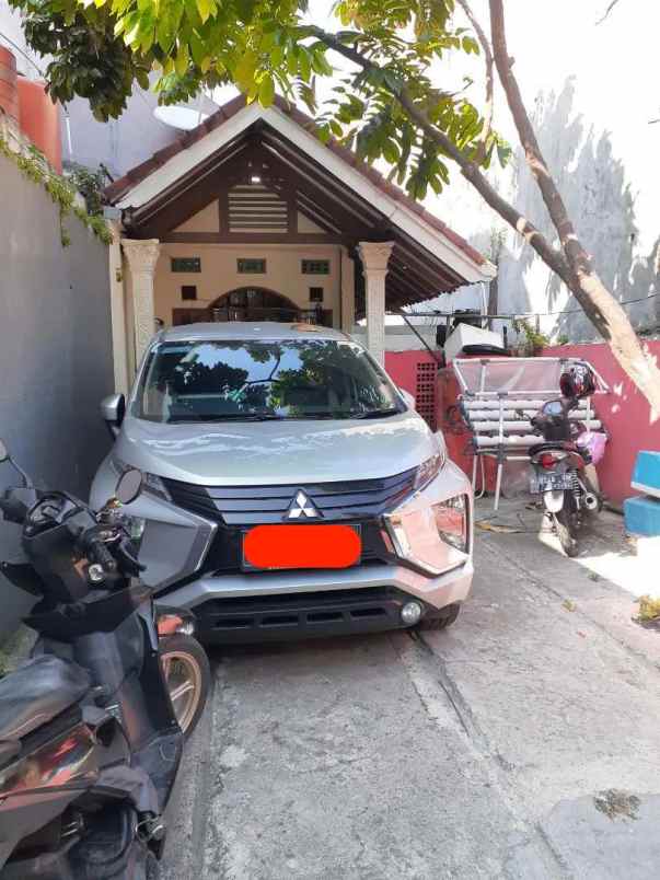 dijual rumah johar baru