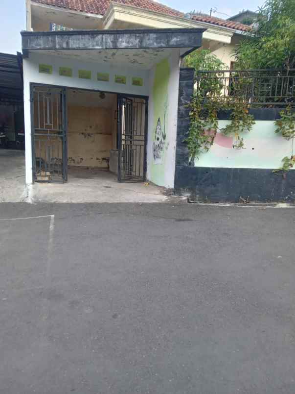 dijual rumah kalilangse