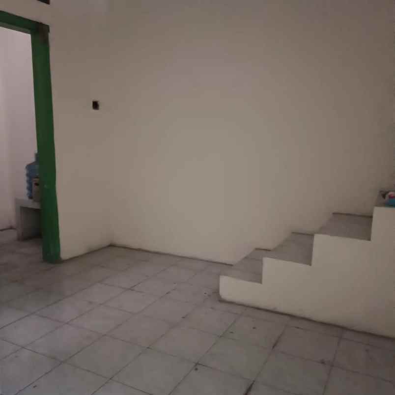 dijual rumah karang empat