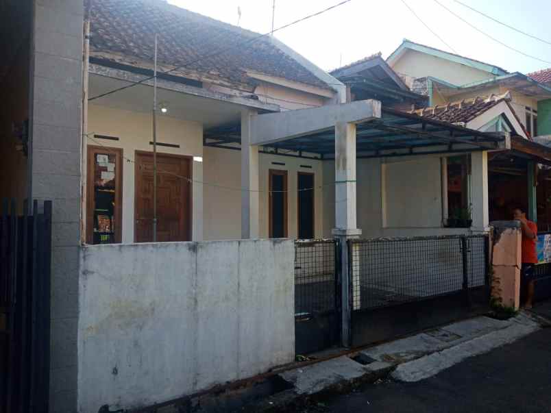 dijual rumah kec cimahi utara