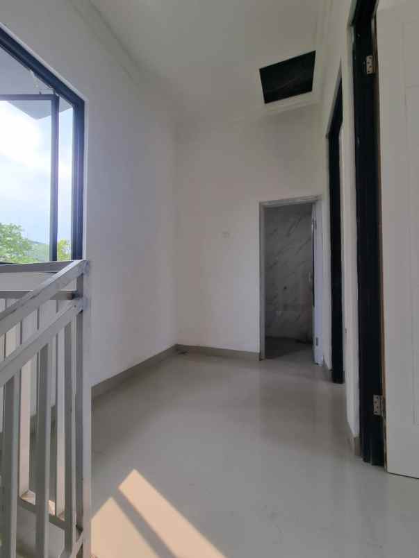 dijual rumah kel tanah baru kec beji